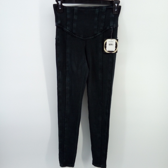 NWT Free People Movement Hybrid Leggings Black Gray Exposed Hem XS - Picture 13 of 15